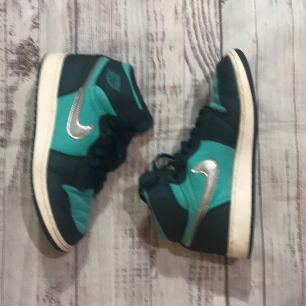 Air Jordan 1 blue size 7.5 men’s